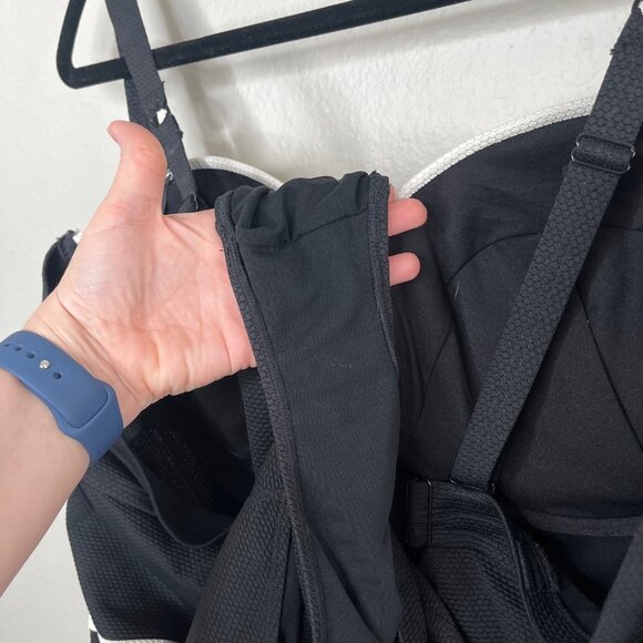 Torrid Size 5X Black & White Underwire One-Piece Swimsuit - Picture 9 of 10